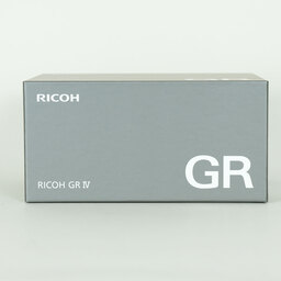 RICOH GR IV