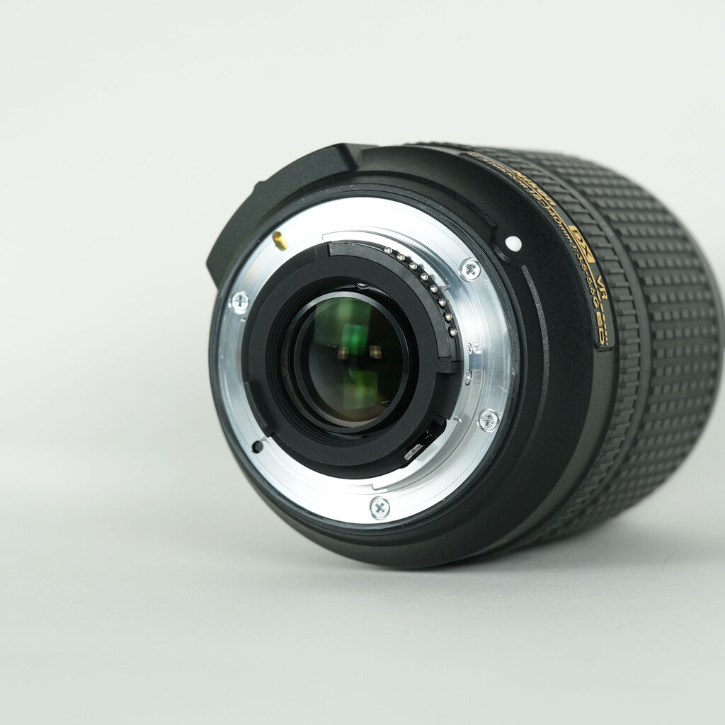 Nikon AF-S DX NIKKOR 18-140mm F3.5-5.6G ED VRの出品 | ONE SCENE