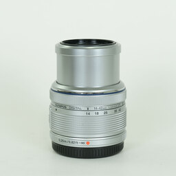 OLYMPUS M.ZUIKO DIGITAL 14-42mm F3.5-5.6IIR シルバー