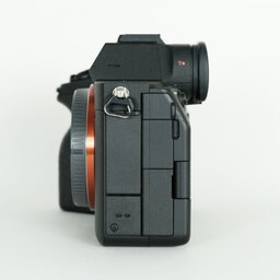 SONY α7 IV(ILCE-7M4) SONY α7 IV(ILCE-7M4)