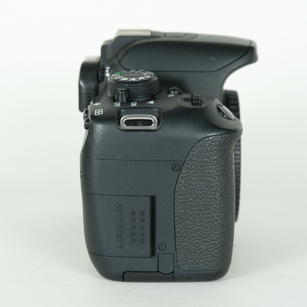 Canon EOS Kiss X7i Canon EOS Kiss X7i