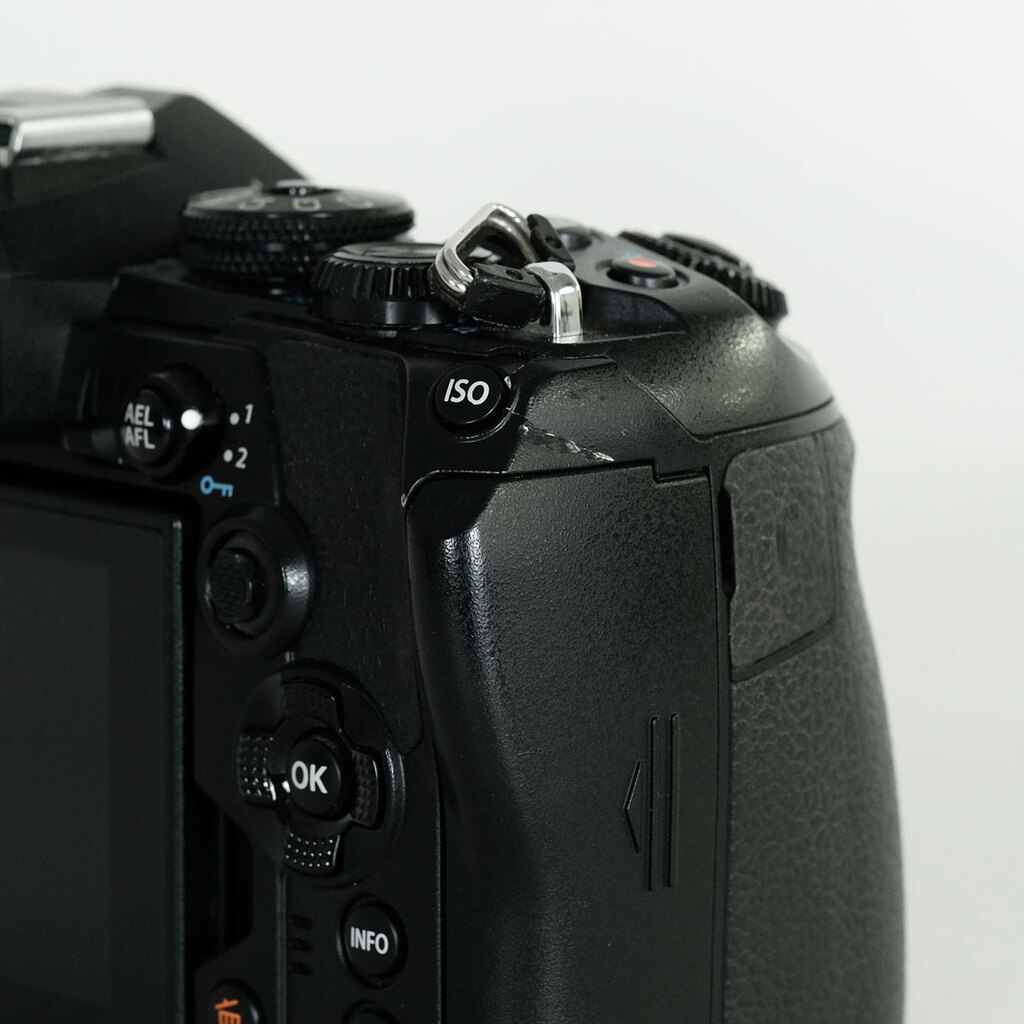 OLYMPUS OM-D E-M1 Mark III