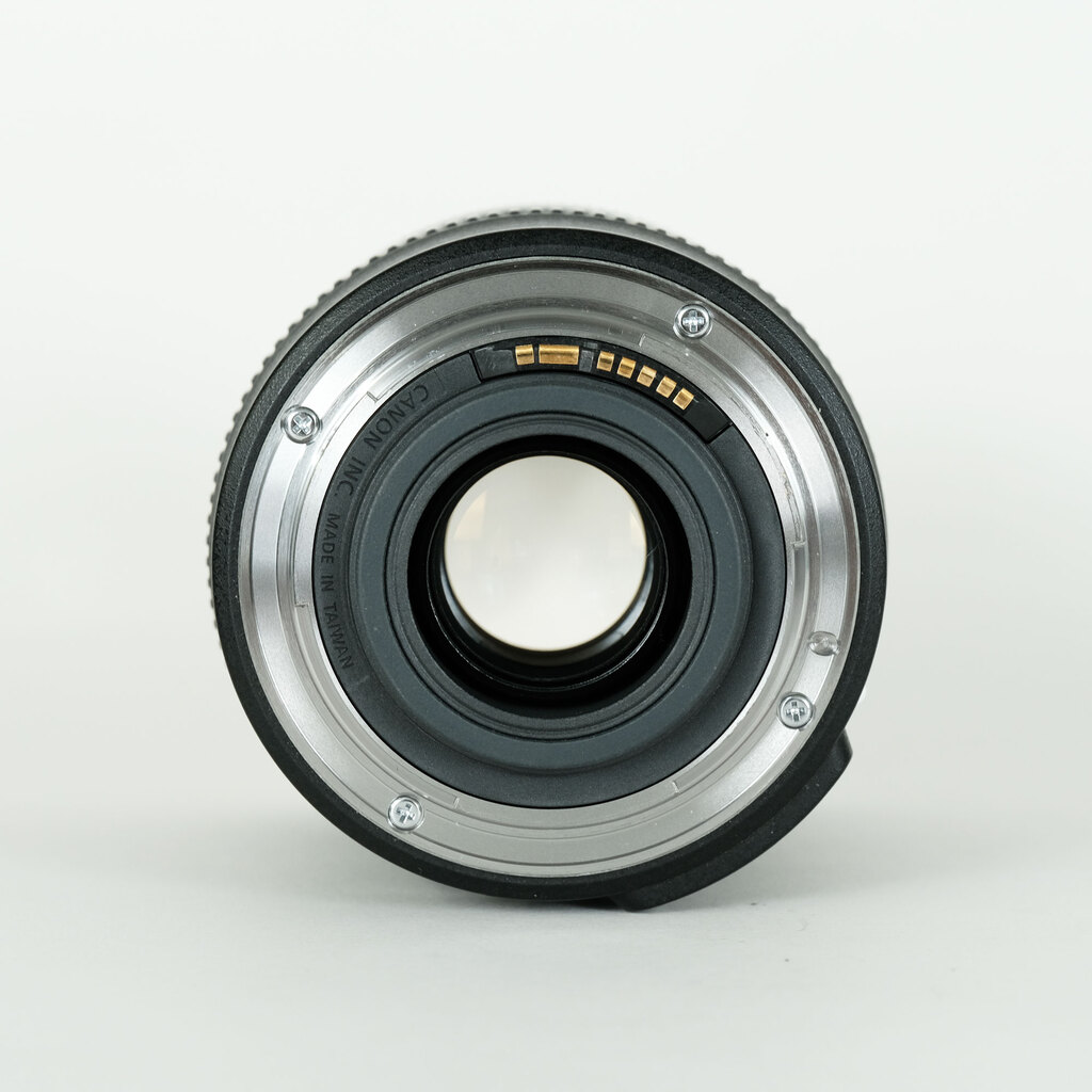 Canon EF-S18-135mm F3.5-5.6 IS