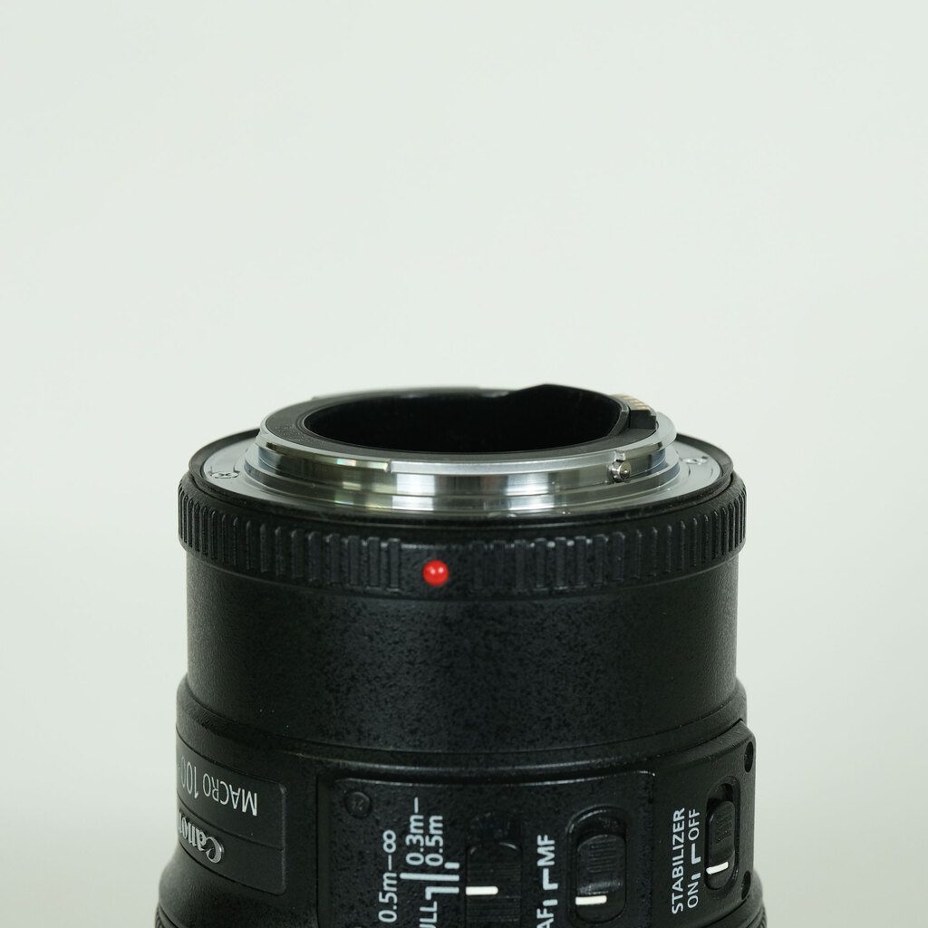 Canon EF100mm F2.8Lマクロ IS USM