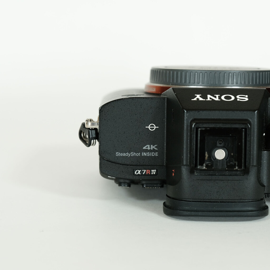 SONY α7R IV（ILCE-7RM4）の出品 | ONE SCENE（ワンシーン）