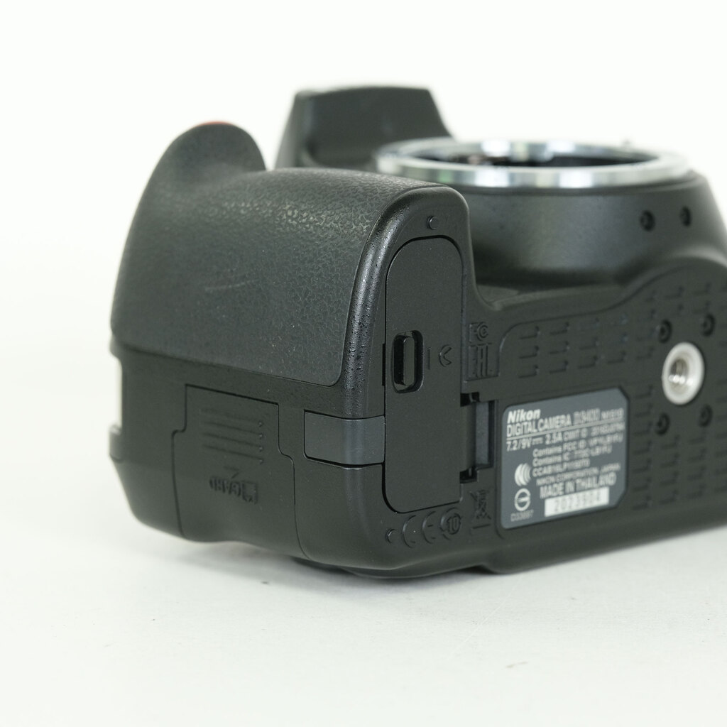 Nikon D3400 Nikon D3400