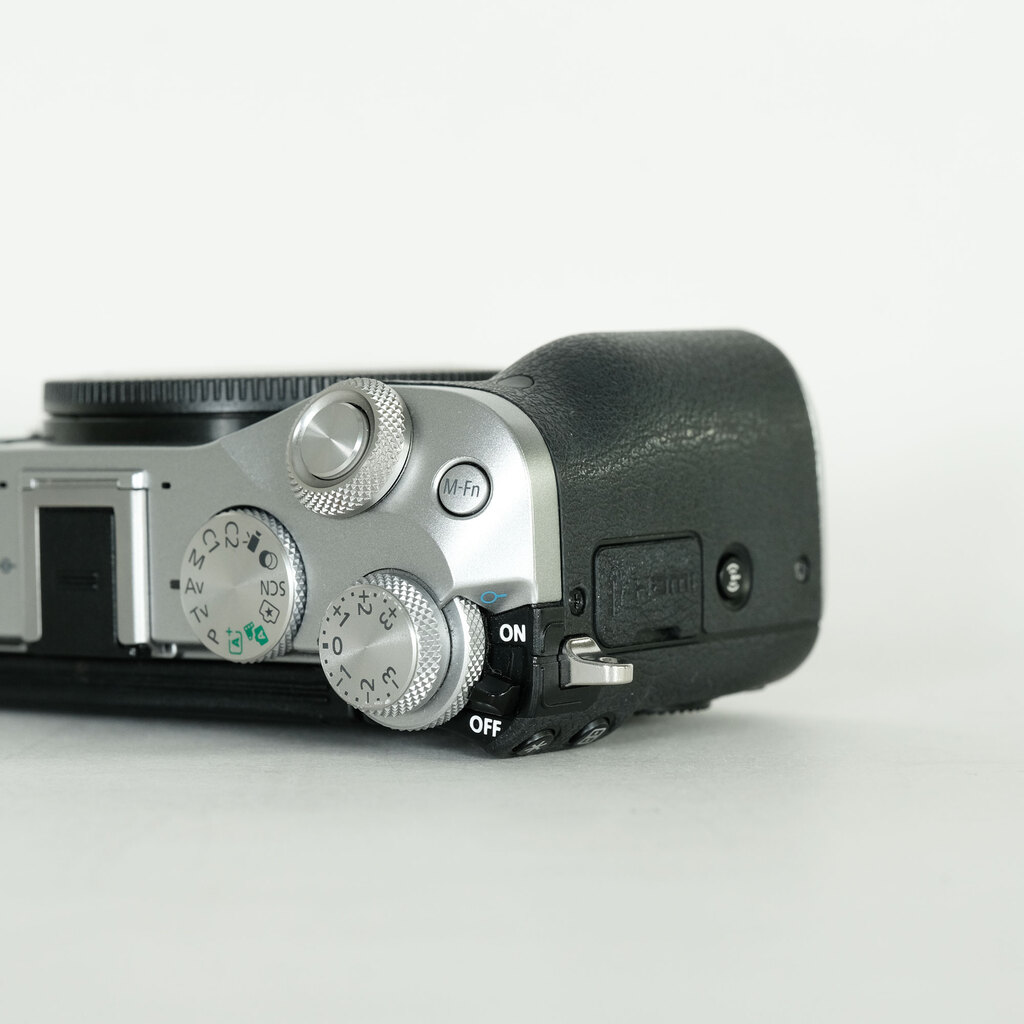 Canon EOS M6 Canon EOS M6