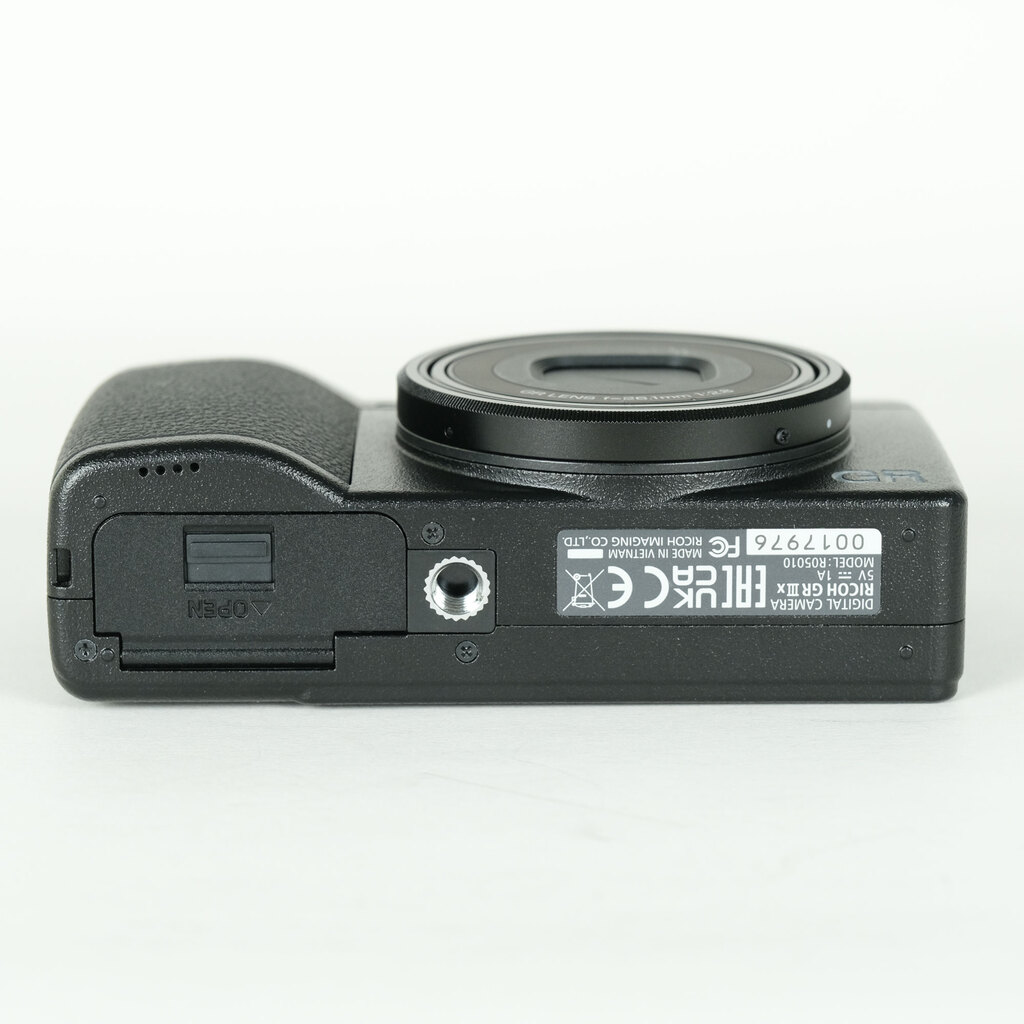 RICOH GR IIIx RICOH GR IIIx