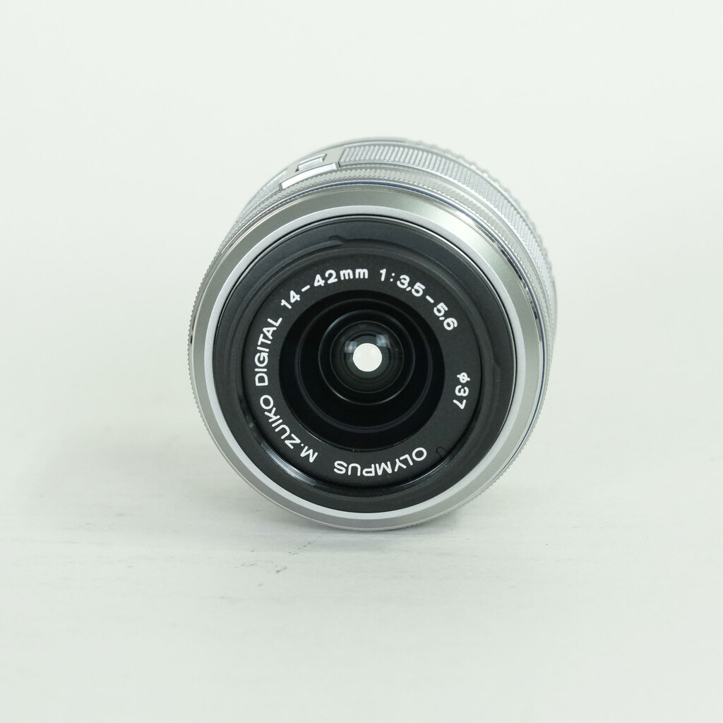 OLYMPUS M.ZUIKO DIGITAL 14-42mm F3.5-5.6IIR シルバー