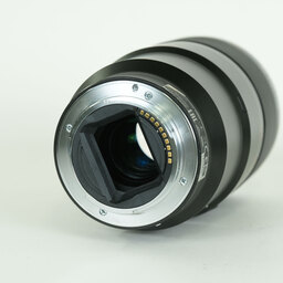 SONY FE 90mm F2.8 Macro G OSS SEL90M28G SONY FE 90mm F2.8 Macro G OSS SEL90M28G