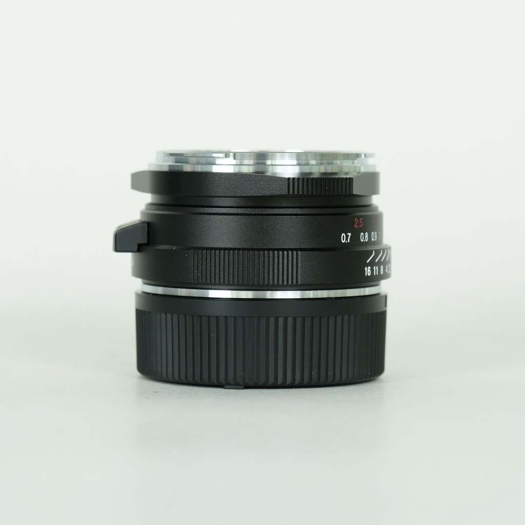 コシナ フォクトレンダー NOKTON Classic 35mm F1.4 II MC VMの出品