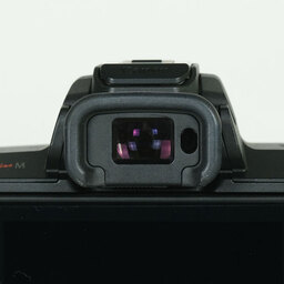 Canon EOS Kiss M Canon EOS Kiss M