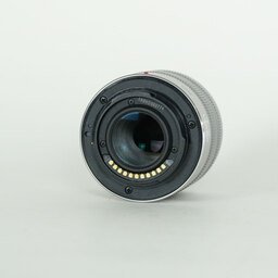 Panasonic LUMIX G VARIO 14-42mm F3.5-5.6II ASPH. MEGA O.I.S.  シルバー    H-FS1442A-S