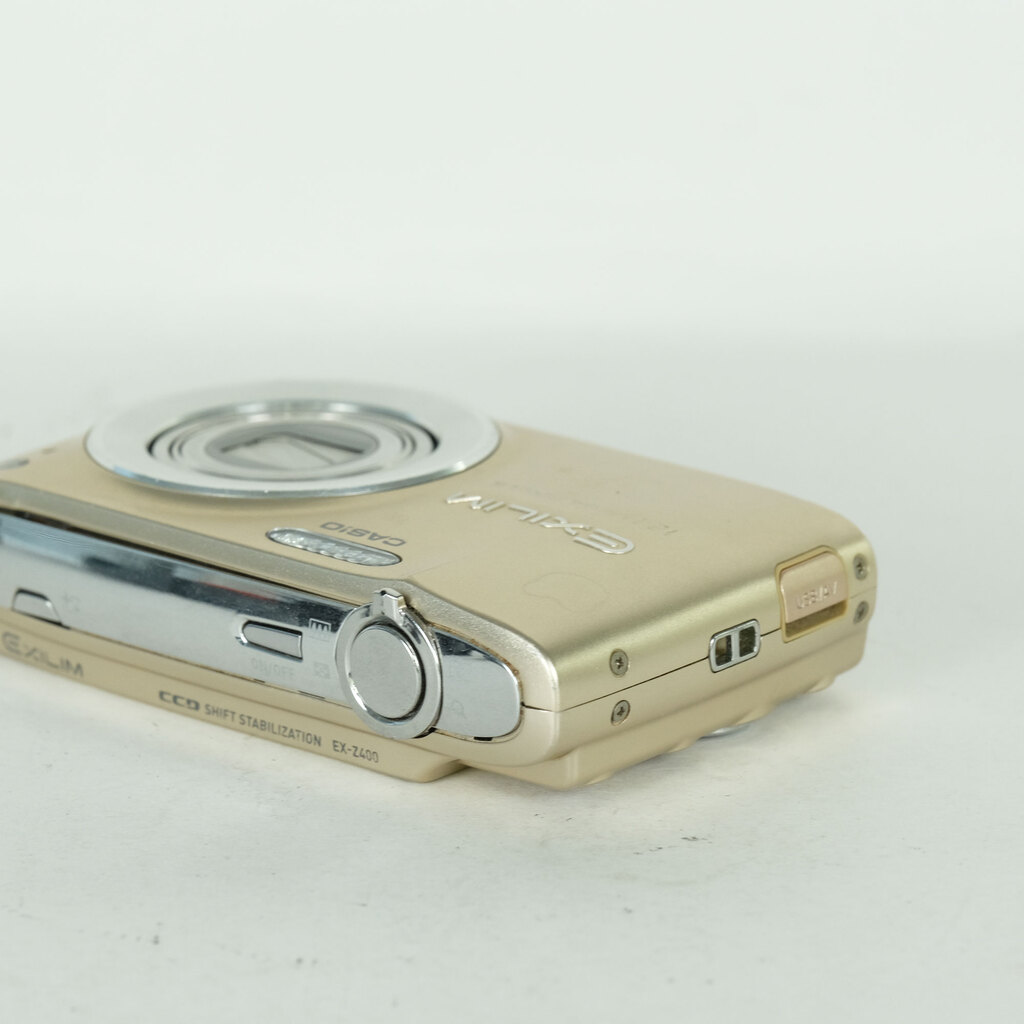 CASIO EXILIM EX-Z400GD ゴールドの出品 | ONE SCENE（ワンシーン）