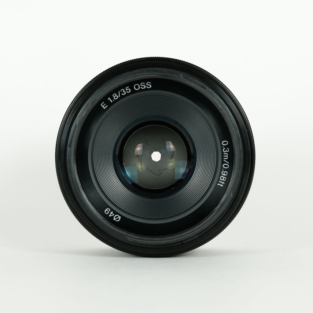 SONY E 35mm F1.8 OSS SEL35F18