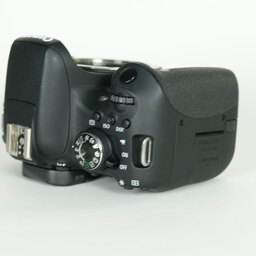 Canon EOS Kiss X8i Canon EOS Kiss X8i