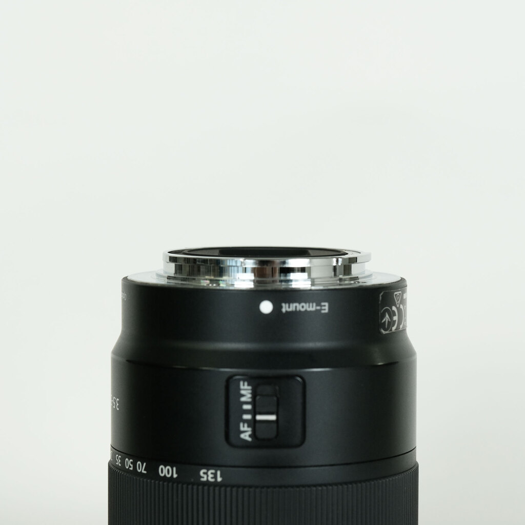 SONY E 18-135mm F3.5-5.6 OSS SEL18135