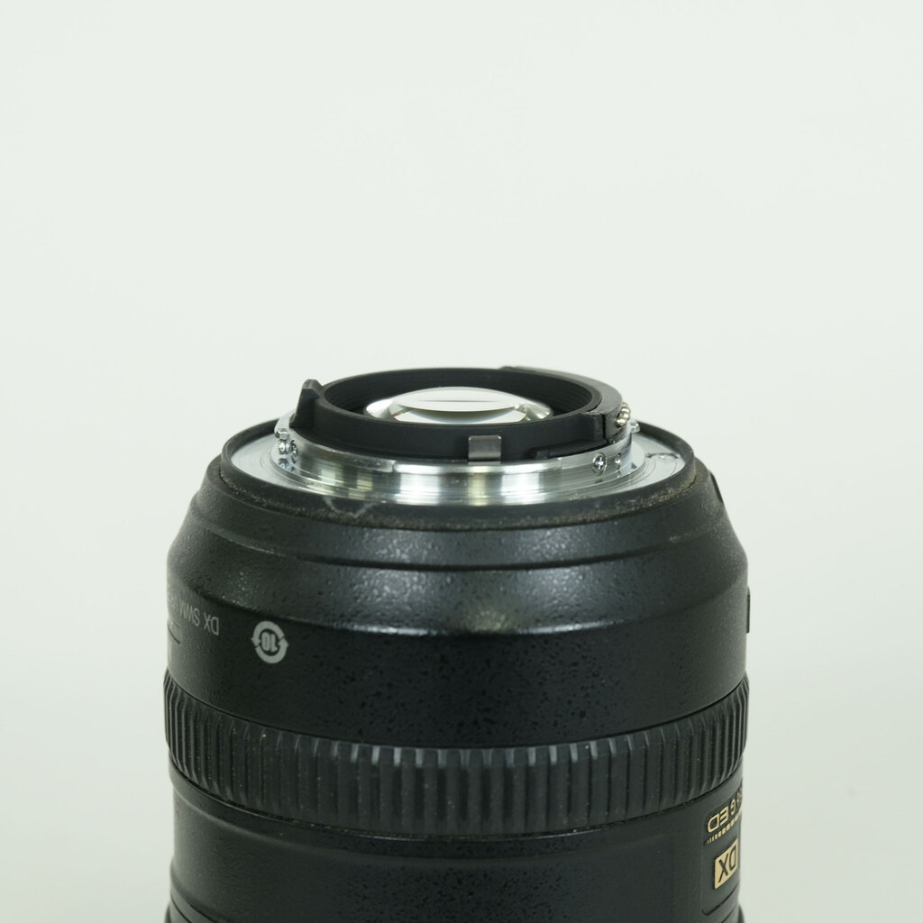 Nikon AF-S DX VR Zoom-Nikkor 18-200mm F3.5-5.6G IF-ED Nikon AF-S DX VR Zoom-Nikkor 18-200mm F3.5-5.6G IF-ED