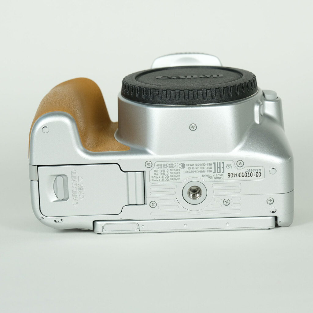 Canon EOS Kiss X9 ボディ シルバーの出品 | ONE SCENE（ワンシーン）