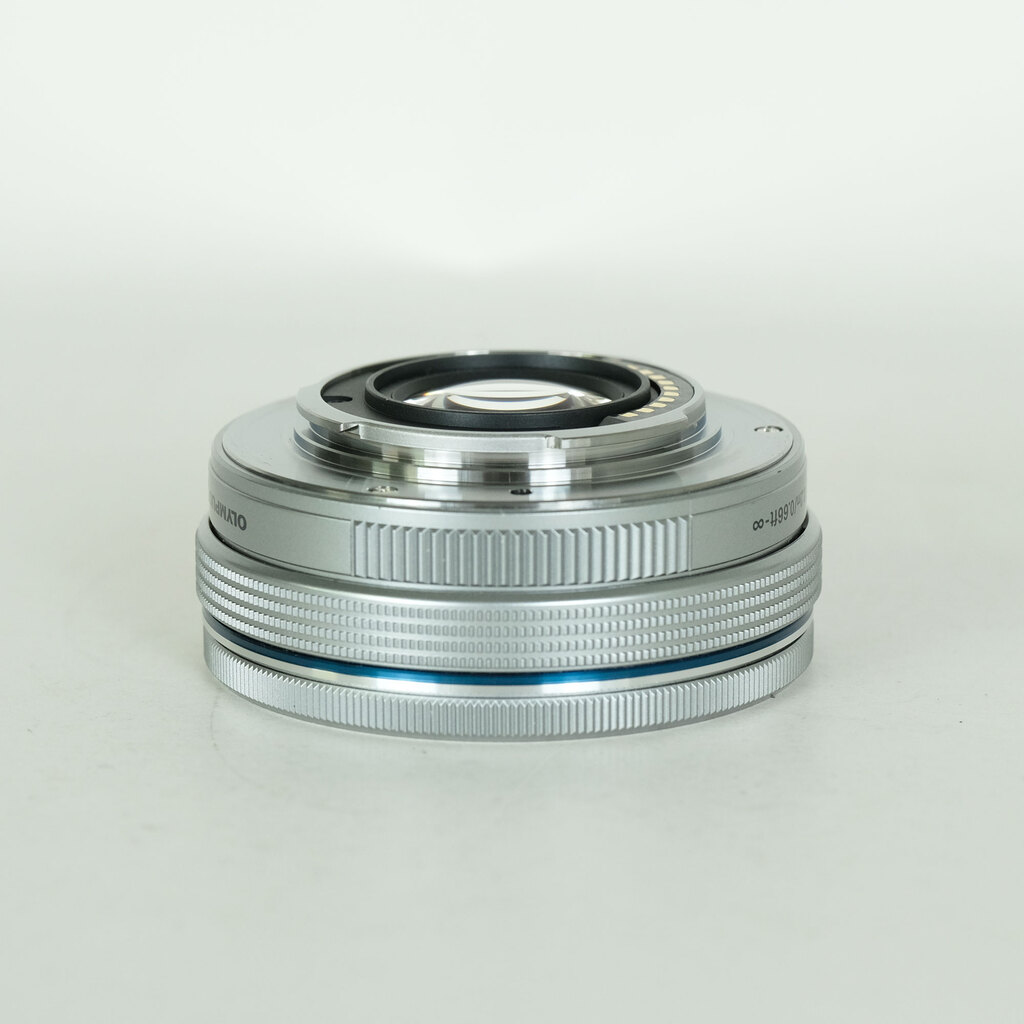 OLYMPUS M.ZUIKO DIGITAL ED 14-42mm F3.5-5.6 EZ シルバー