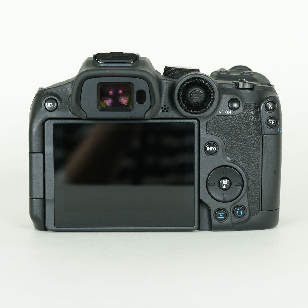 Canon EOS R7 Canon EOS R7