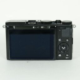 FUJIFILM X70 ブラック FUJIFILM X70 ブラック