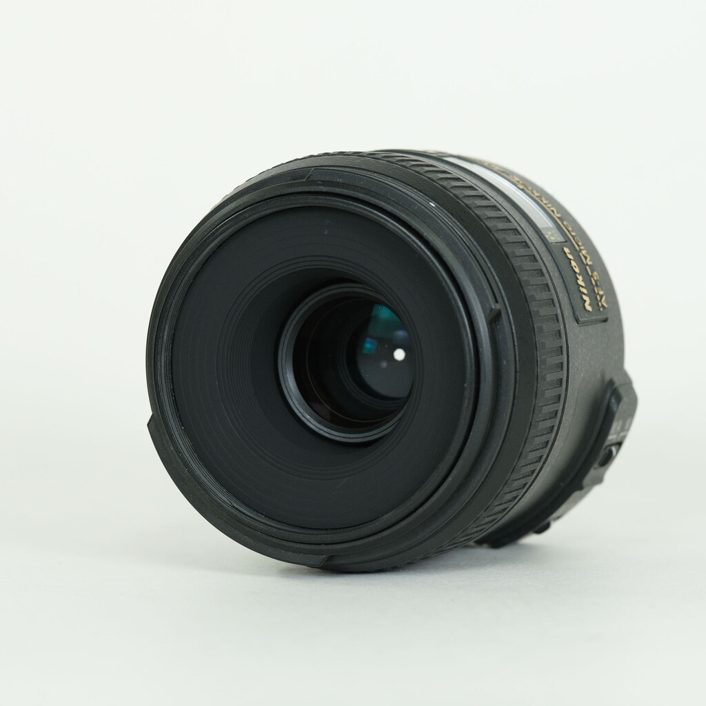 Nikon AF-S DX Micro NIKKOR 40mm f/2.8G