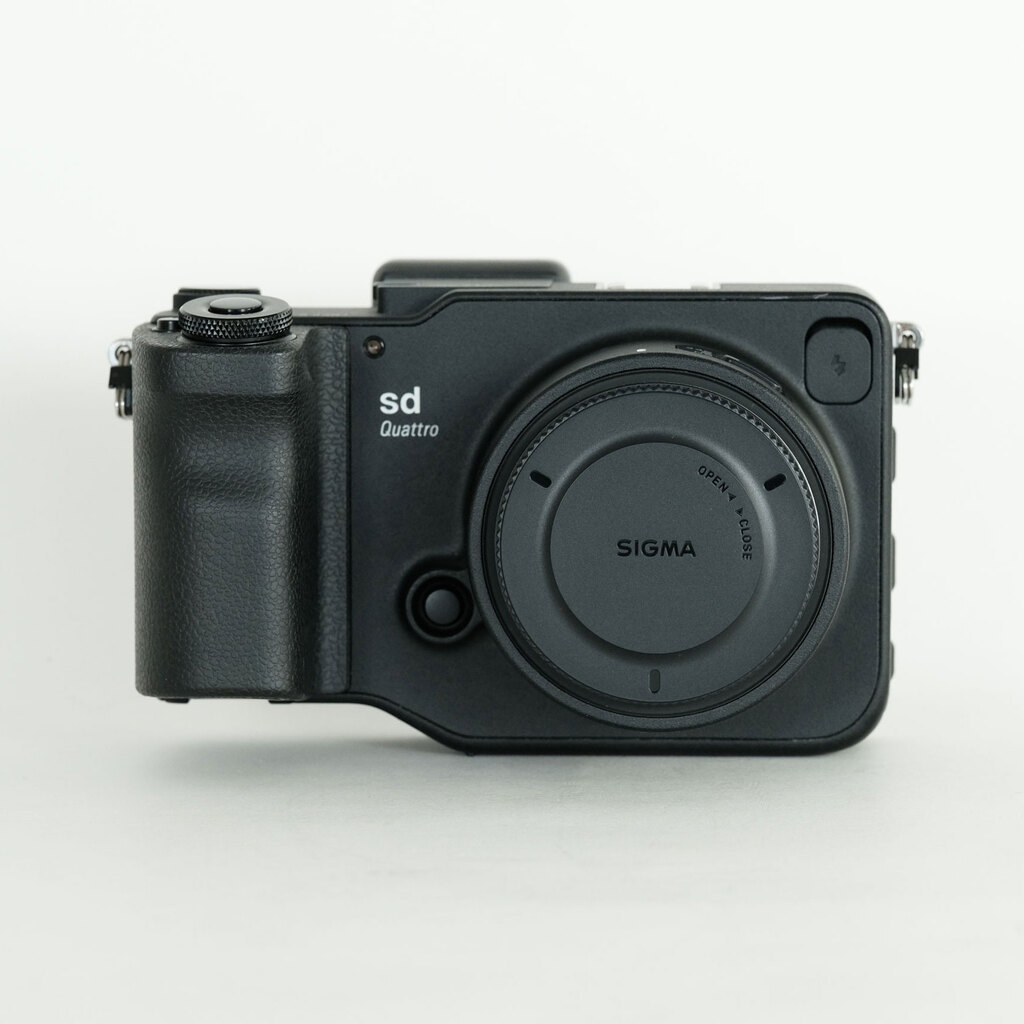 SIGMA sd Quattro & Art 30mm F1.4 DC HSM レンズキット
