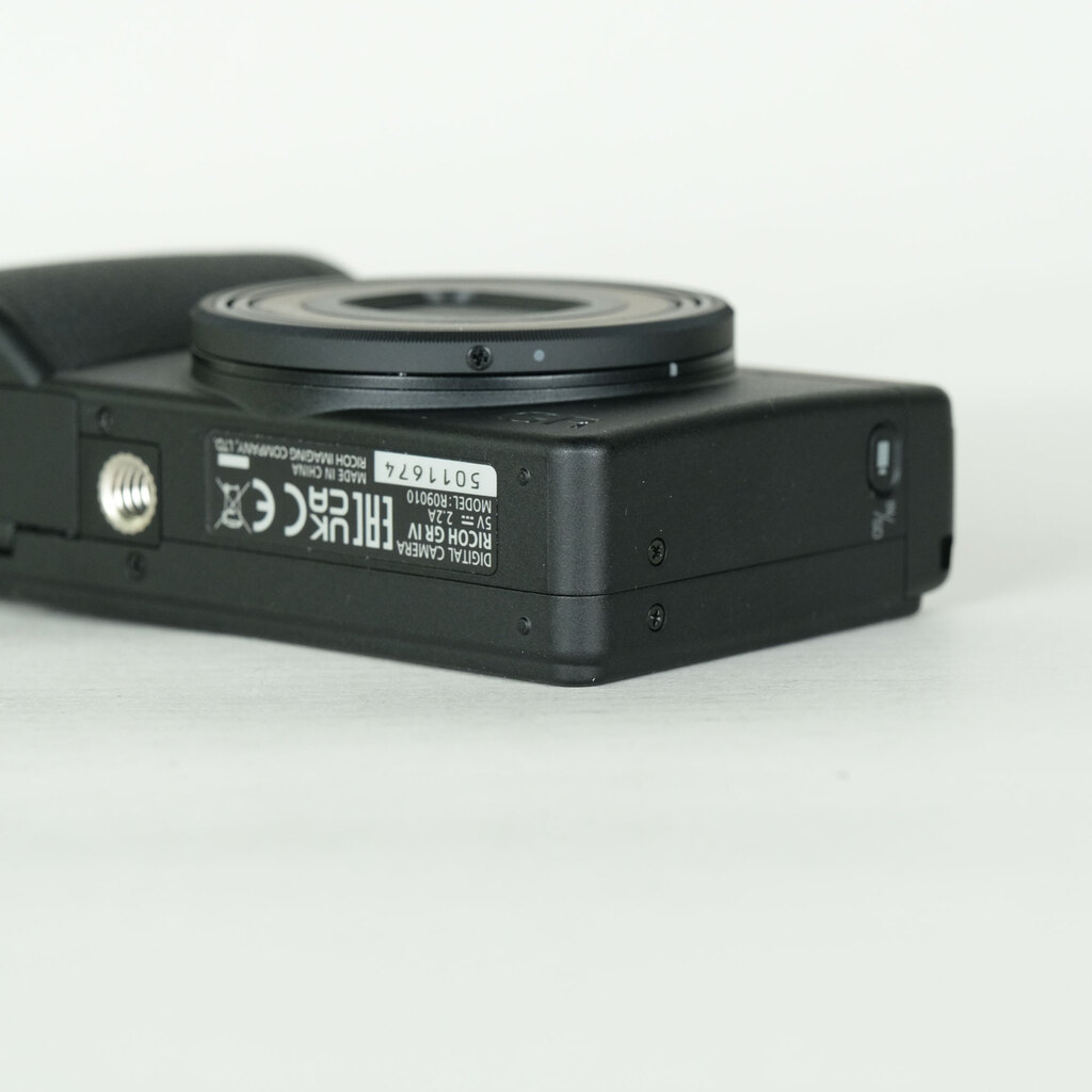 RICOH GR IV Monochromeの出品 | ONE SCENE（ワンシーン）