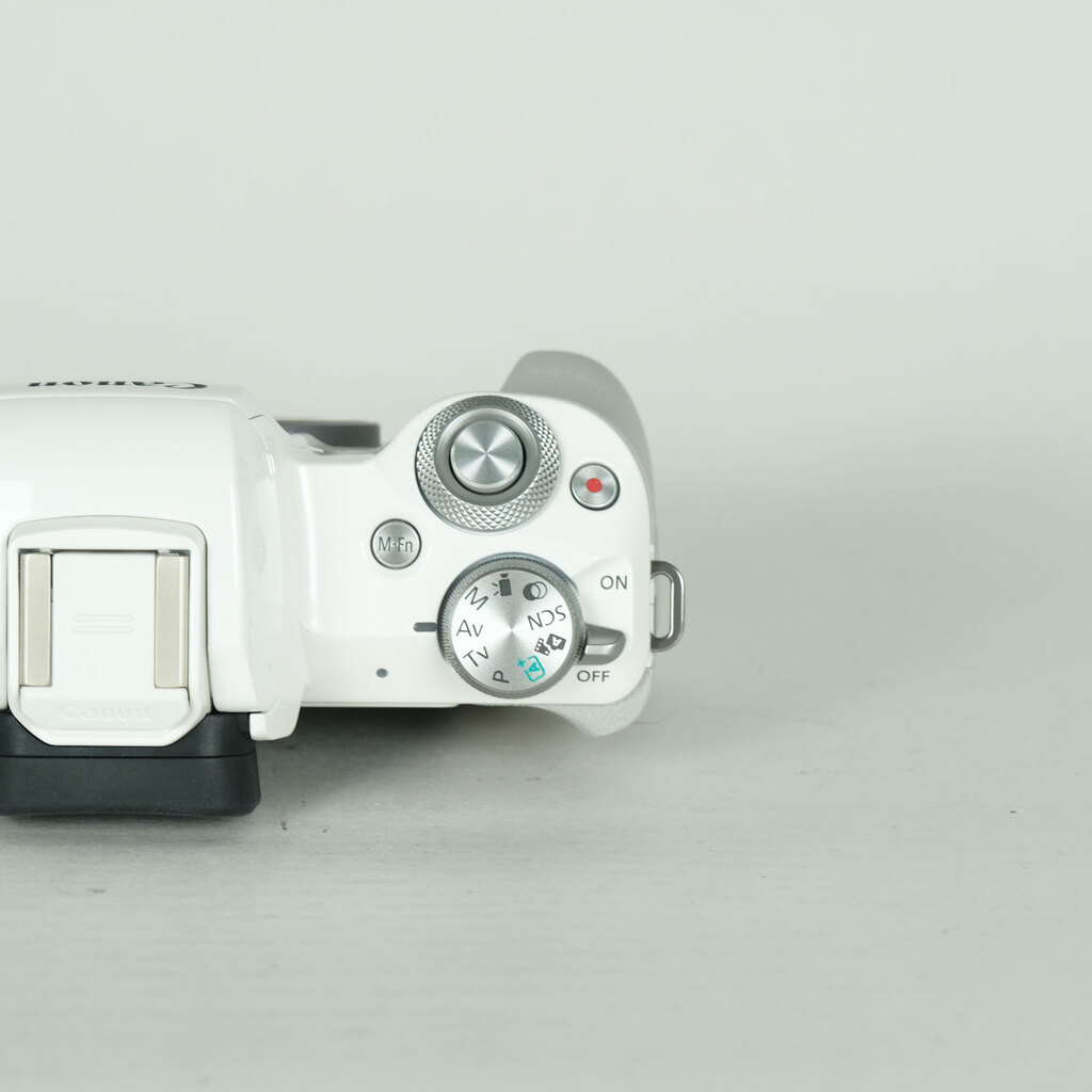 Canon EOS Kiss Mの出品 | ONE SCENE（ワンシーン）