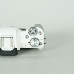 Canon EOS Kiss M