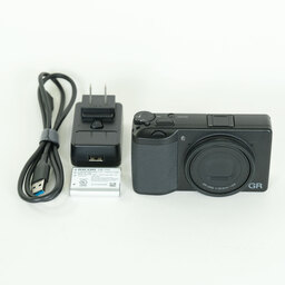 RICOH GR III