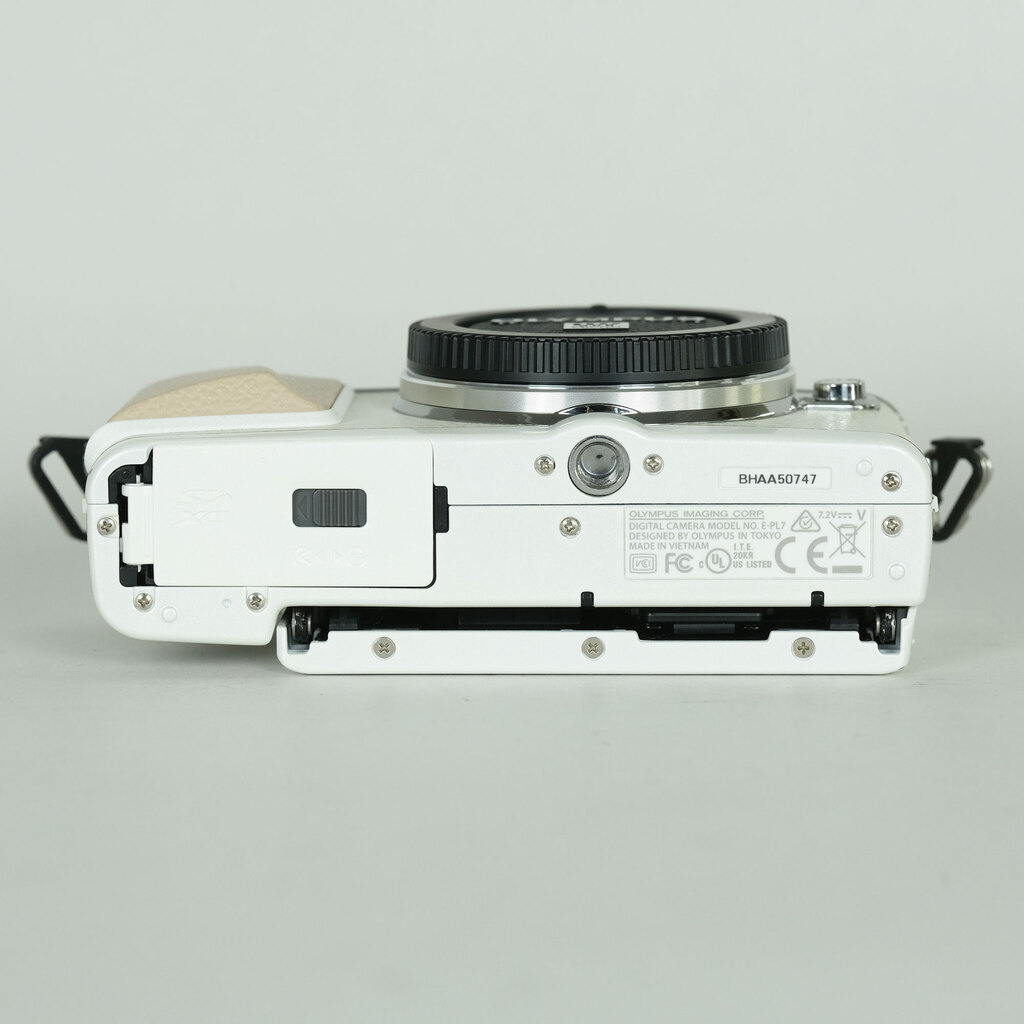 OLYMPUS PEN Lite E-PL7 ボディ ホワイト OLYMPUS PEN Lite E-PL7 ボディ ホワイト