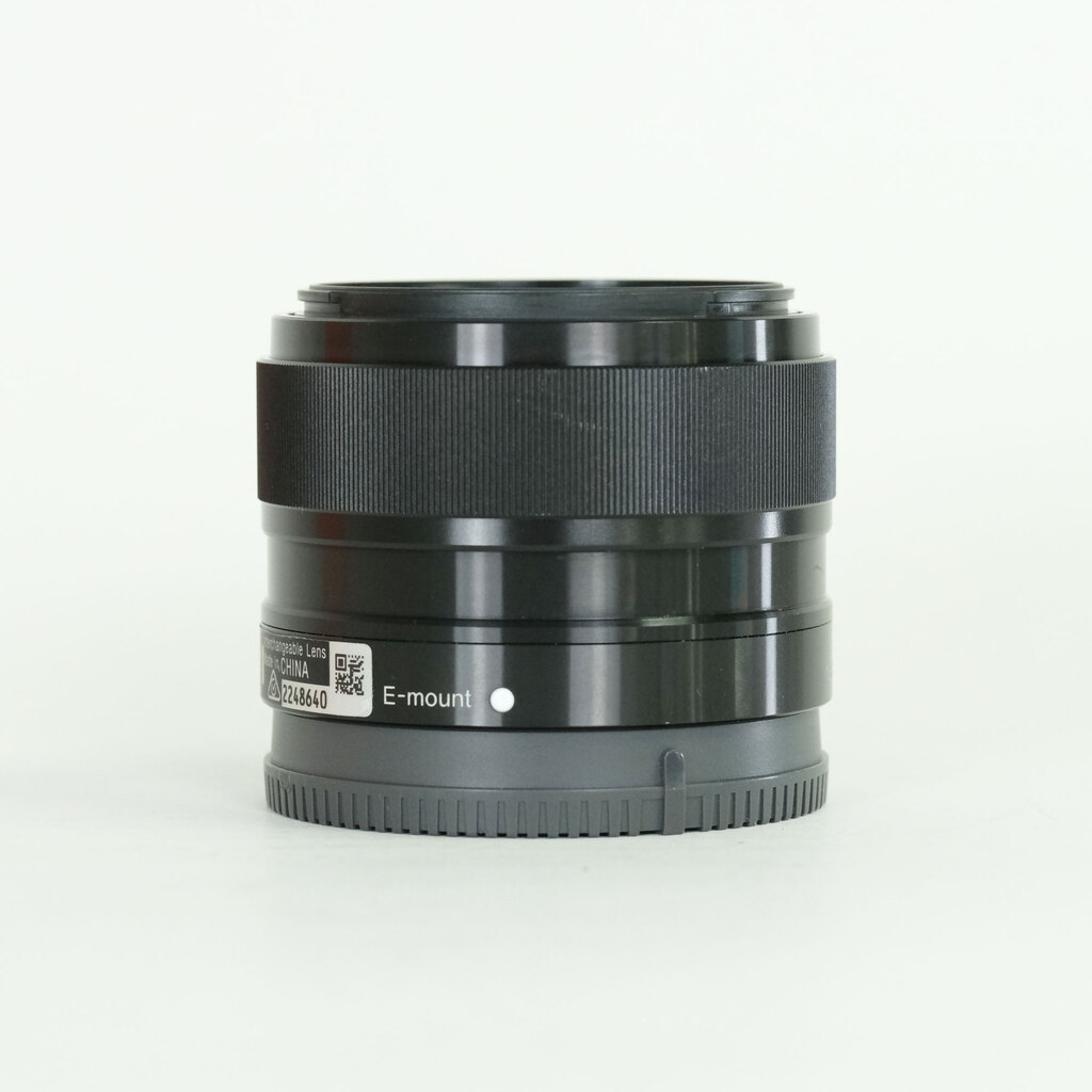 SONY E 35mm F1.8 OSS SEL35F18