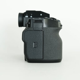 FUJIFILM X-H2