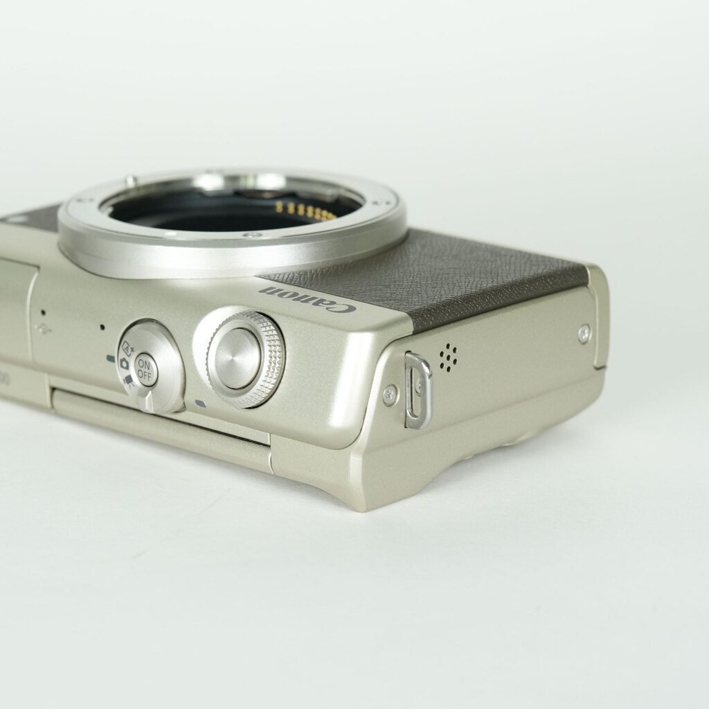 Canon EOS M200 ボディ リミテッドゴールドの出品 | ONE SCENE（ワン