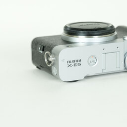 FUJIFILM X-E5