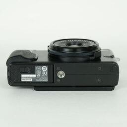 FUJIFILM X70 ブラック FUJIFILM X70 ブラック