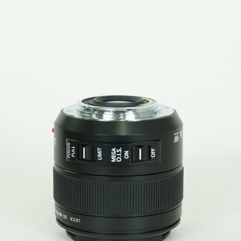 Panasonic LEICA DG MACRO-ELMARIT 45mm F2.8 ASPH. MEGA O.I.S.
