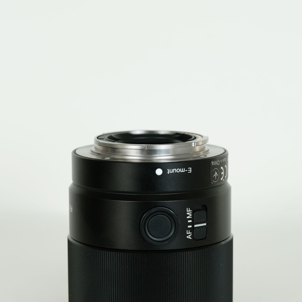 SONY FE 35mm F1.8 SEL35F18F SONY FE 35mm F1.8 SEL35F18F