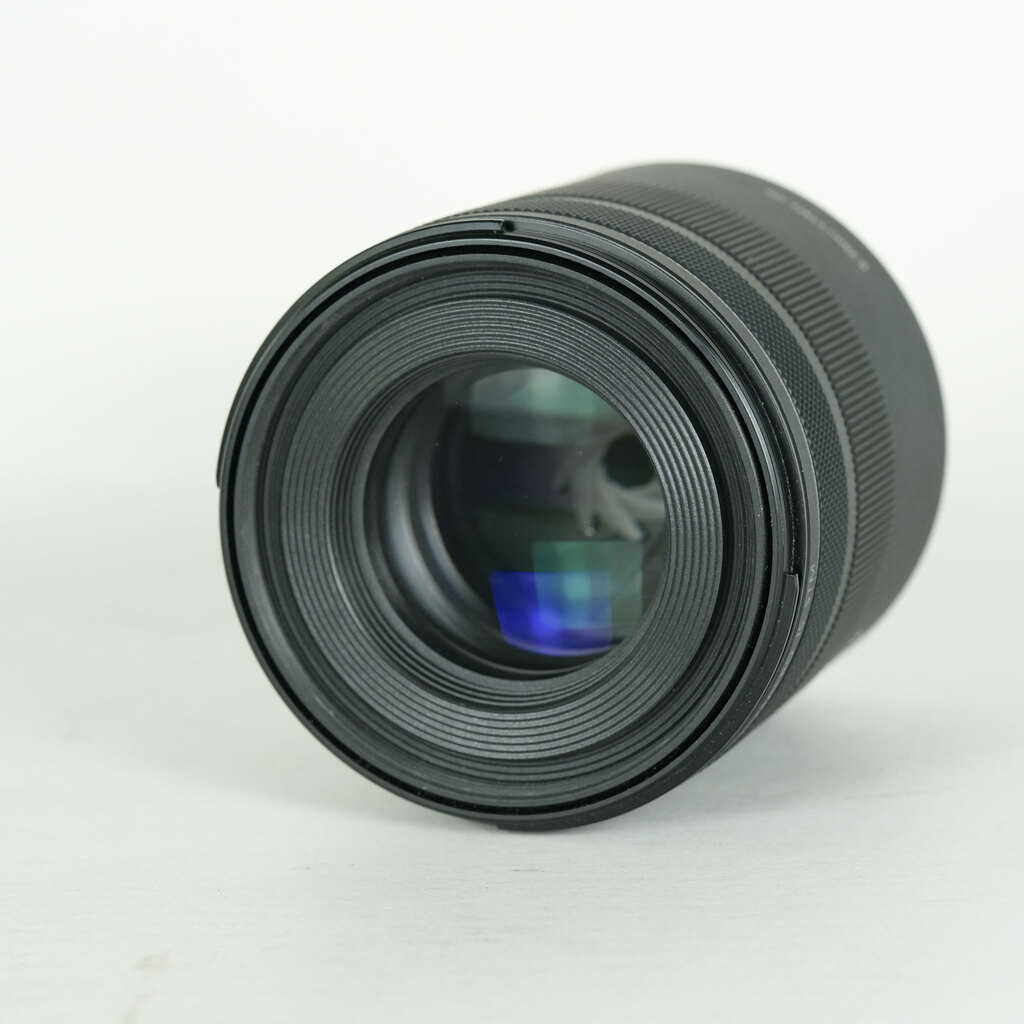 Canon RF85mm F2 MACRO IS STMの出品 | ONE SCENE（ワンシーン）