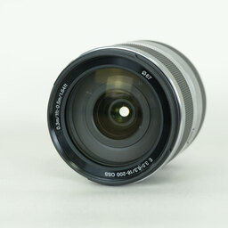 SONY E18-200mm F3.5-6.3 OSS SEL18200