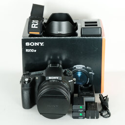 SONY Cyber-shot DSC-RX10M4
