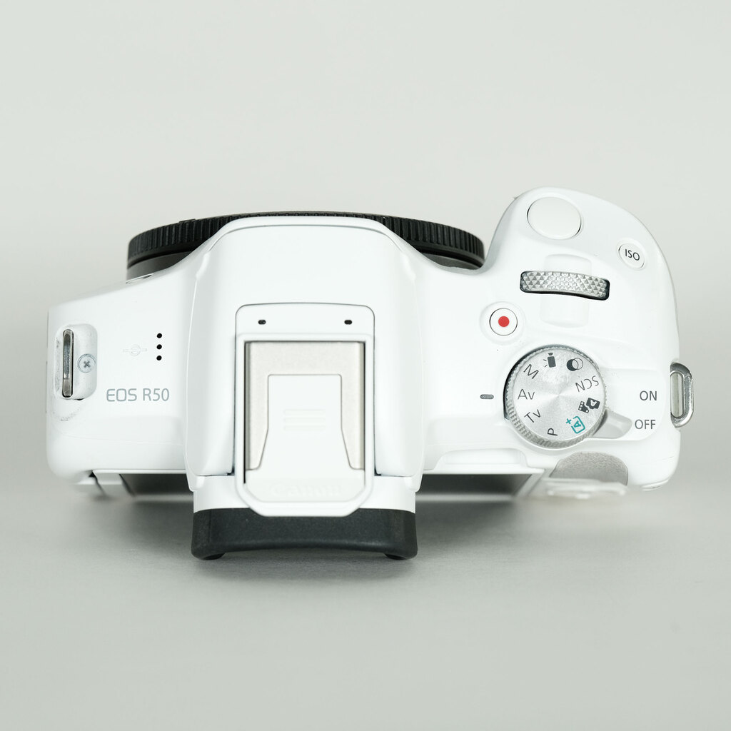 Canon EOS R50