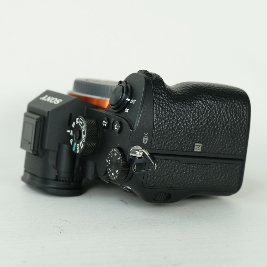 SONY α7R III ボディ ILCE-7RM3 【ジャンク】 SONY α7R III（ILCE-7RM3）の出品 | ONE SCENE（ワンシーン）