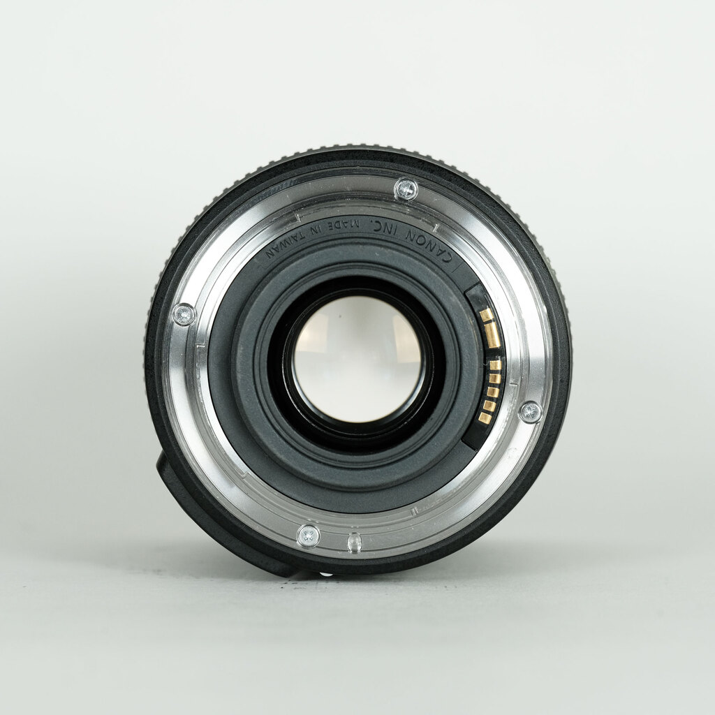 Canon EF-S18-135mm F3.5-5.6 IS