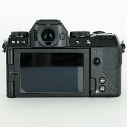FUJIFILM X-S20