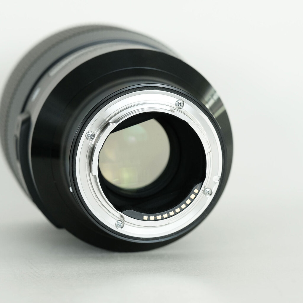 SIGMA Art 135mm F1.8 DG HSM (ソニーE用) SIGMA Art 135mm F1.8 DG HSM (ソニーE用)