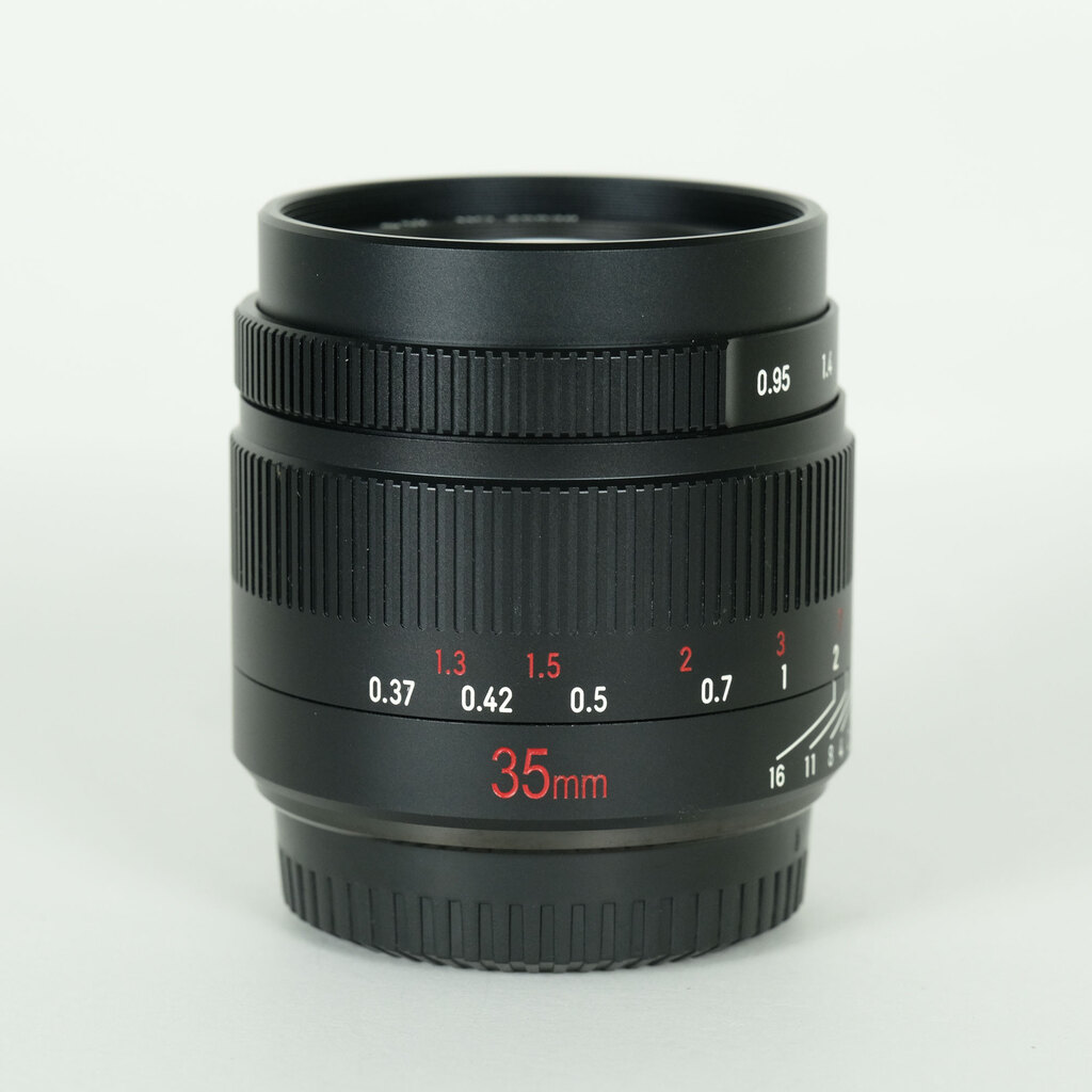 七工匠 7Artisans 35mm F0.95 (フジフイルムX用) ブラックの出品 | ONE