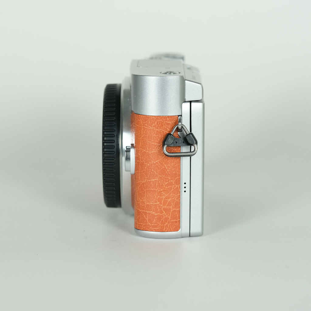 Panasonic LUMIX DC-GF90 ボディ オレンジ